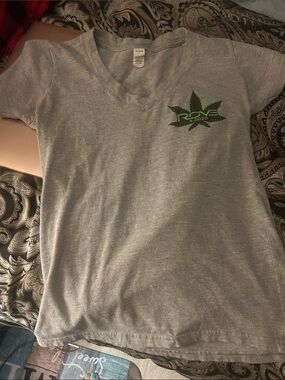 ROVE Gray V-Neck Short Sleeve Tee with Green Leaf Logo